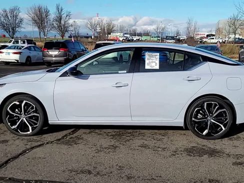 Used 2023 Nissan Altima 2.5 SR image 5