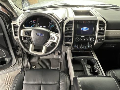 Used 2020 Ford F250 Lariat image 10