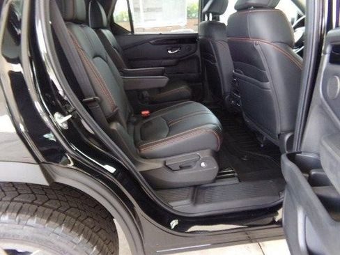 New 2025 Honda Pilot TrailSport image 18