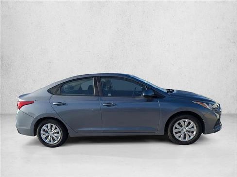 Used 2020 Hyundai Accent SE FWD image 4