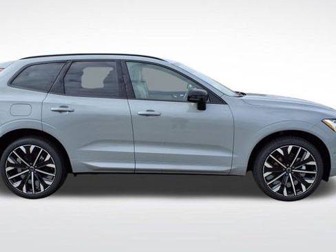 New 2026 Volvo XC60 B5 Ultra w/ Climate Package image 9