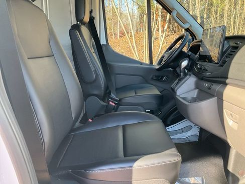 New 2026 Ford Transit 250 148 Medium Roof RWD image 11
