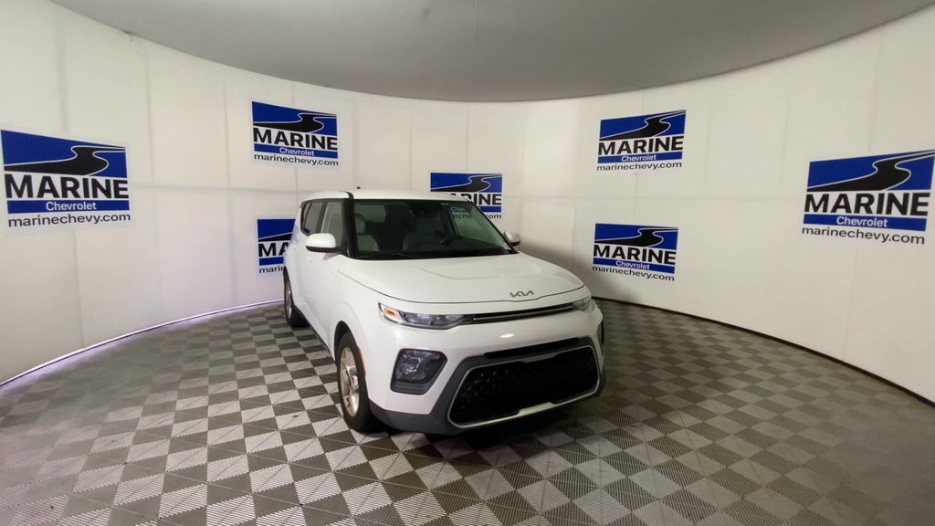 Used 2022 Kia Soul LX w/ Technology Package FWD image 4