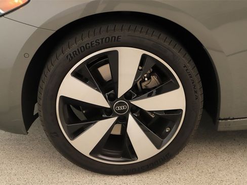 Used 2025 Audi A5 2.0T Prestige w/ 19" Wheel Package image 32