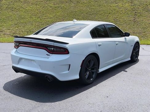 Used 2022 Dodge Charger R/T w/ Plus Group RWD image 4