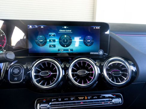 Used 2026 Mercedes-Benz GLA 250 image 17