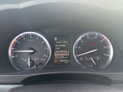 Used 2019 Toyota Highlander XLE image 28