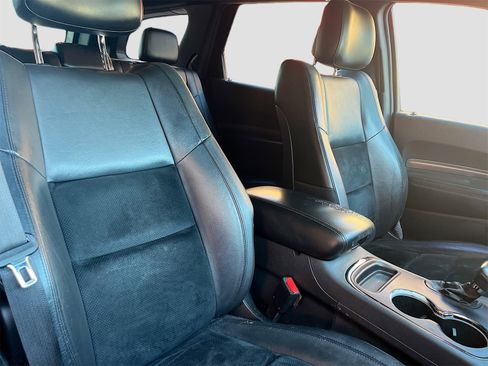Used 2018 Dodge Durango GT image 28