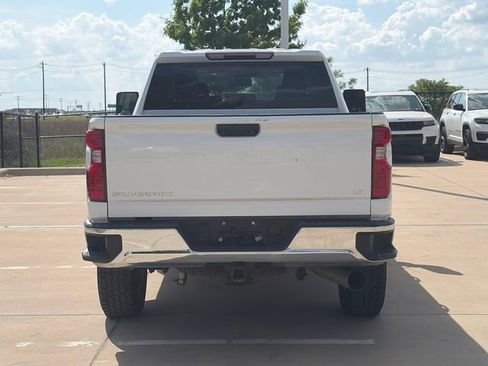 Used 2024 Chevrolet Silverado 2500 LT image 8