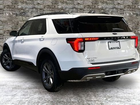 New 2026 Ford Explorer Active w/ Active Comfort Package AWD/4WD image 3