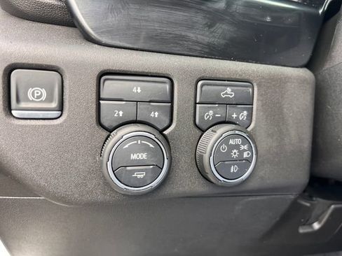 Used 2025 Chevrolet Silverado 2500 LT w/ Convenience Package AWD/4WD image 27