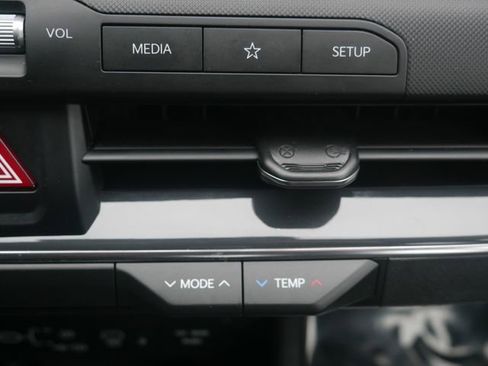 Used 2025 Kia K4 EX image 29