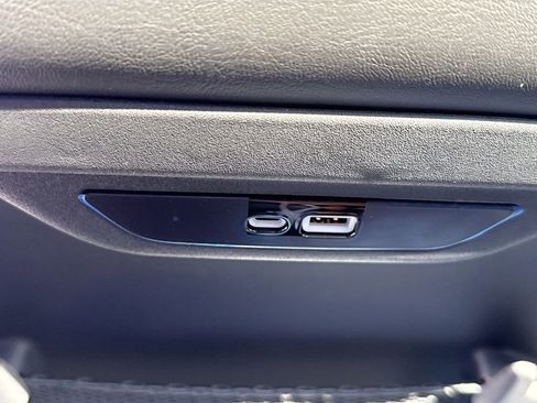 New 2026 Chrysler Pacifica Limited w/ S Appearance Package image 28