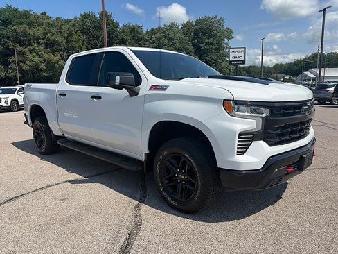 Used 2023 Chevrolet Silverado 1500 LT Trail Boss w/ Convenience Package II AWD/4WD image 8