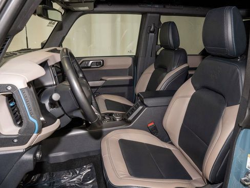 Used 2022 Ford Bronco Wildtrak image 10