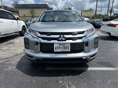 Used 2025 Mitsubishi Outlander Sport SE AWD/4WD image 2