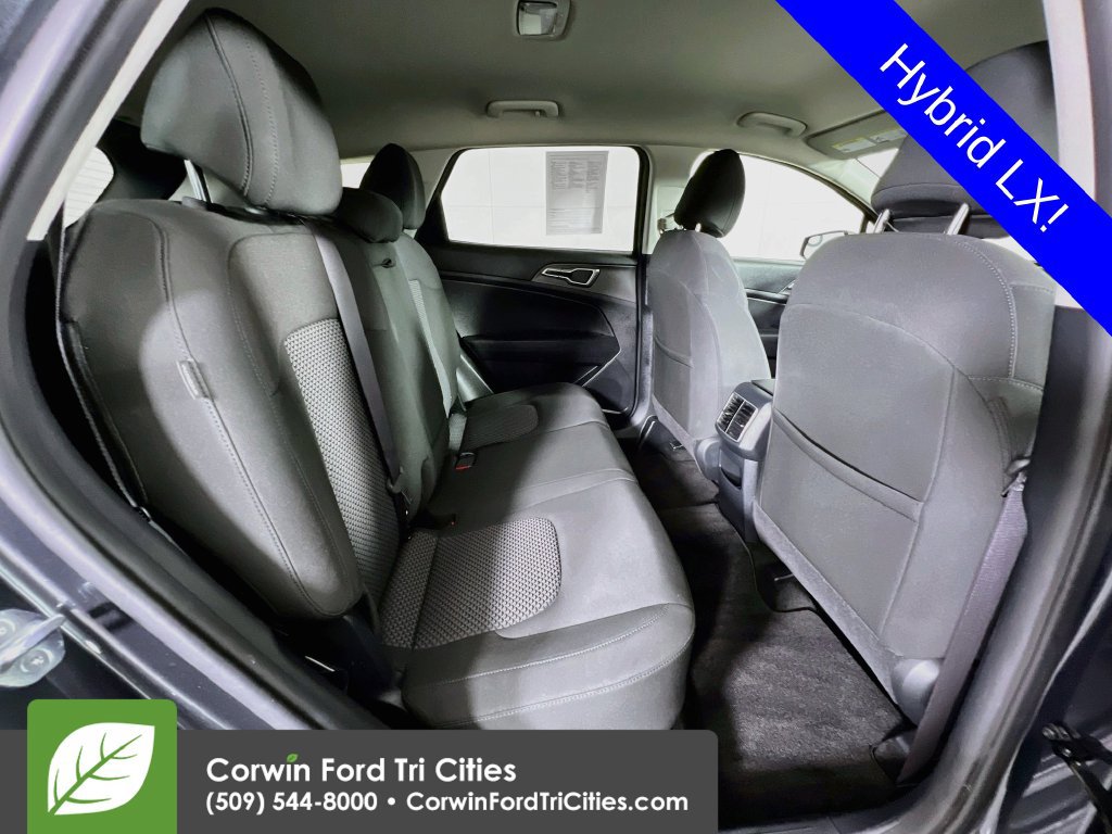 Used 2024 Kia Sportage LX AWD/4WD image 15