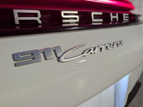 Used 2025 Porsche 911 Carrera image 19