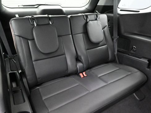 Used 2023 Ford Explorer XLT w/ Equipment Group 202A image 26