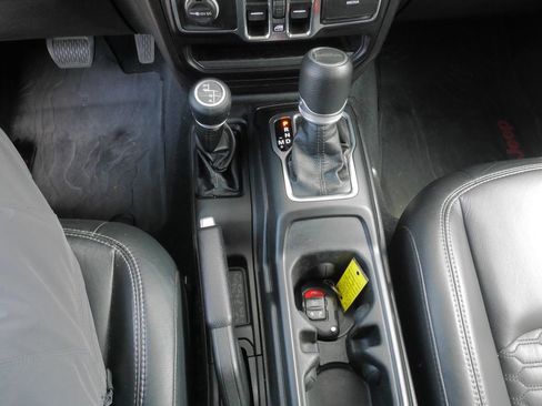 Used 2020 Jeep Gladiator Sport w/ Quick Order Package 24S AWD/4WD image 25