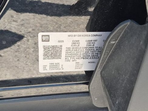 Used 2025 Chevrolet Trax LT w/ LT Convenience Package FWD image 33