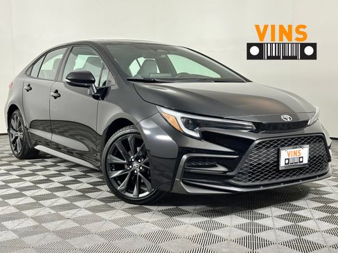 Used 2023 Toyota Corolla SE w/ SE Premium Package FWD image 1
