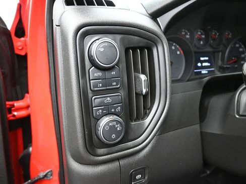 Used 2019 Chevrolet Silverado 1500 Custom Trail Boss w/ Custom Convenience Package image 13