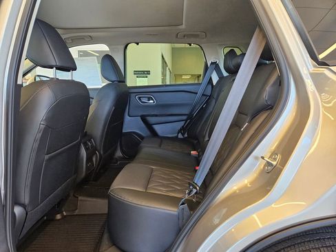 New 2026 Nissan Rogue Platinum image 27