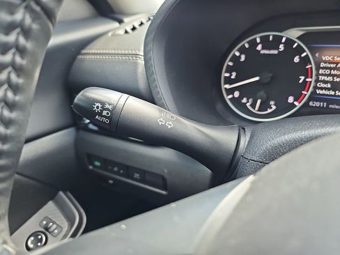 Used 2025 Nissan Sentra SV w/ All-Weather Package image 29