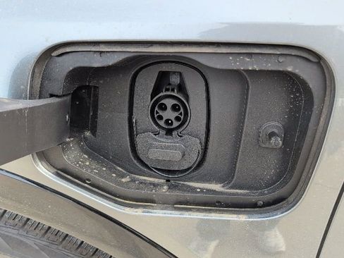 New 2026 Chevrolet Equinox EV RS image 33