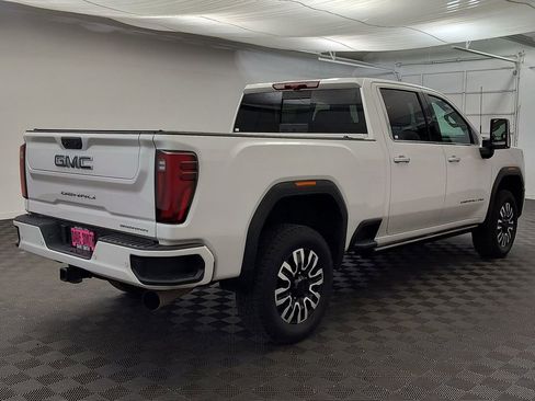 Used 2024 GMC Sierra 3500 Denali Ultimate AWD/4WD image 9
