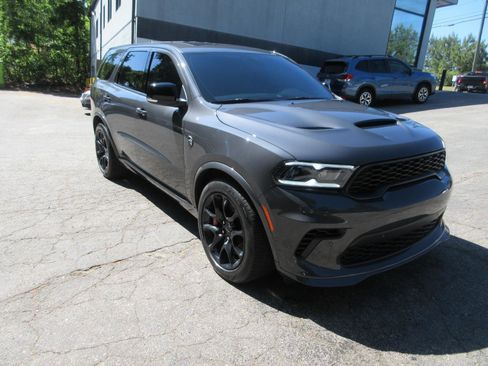 Used 2025 Dodge Durango SRT Hellcat w/ Black Package AWD/4WD image 3