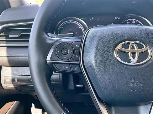 Used 2022 Toyota Camry XSE FWD image 18