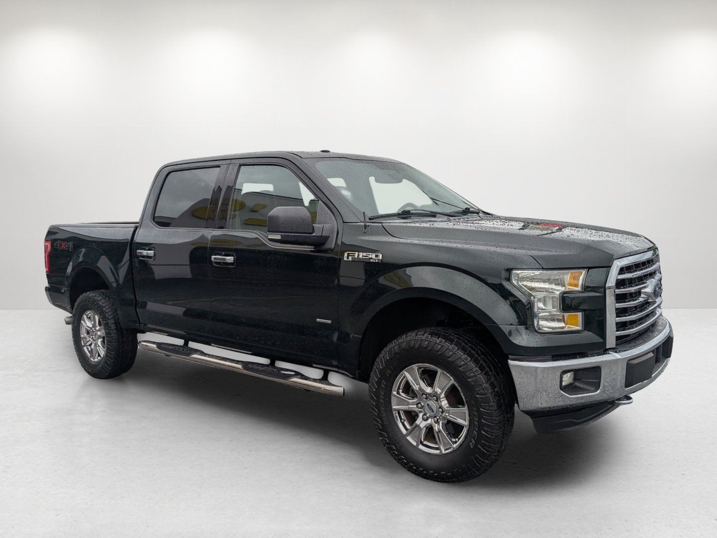 Used 2016 Ford F150 XLT w/ Equipment Group 302A Luxury AWD/4WD image 3