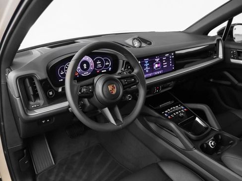 New 2025 Porsche Cayenne image 4