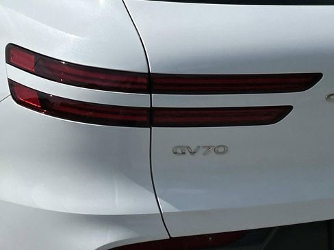New 2026 Genesis GV70 2.5T Advanced image 12