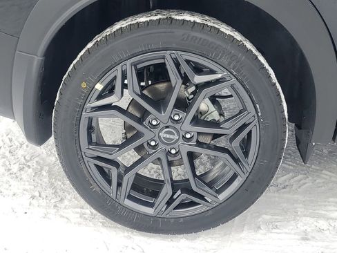 New 2026 Nissan Kicks SR image 5