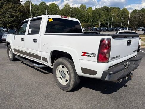 Used 2005 Chevrolet Silverado 1500 4x4 Crew Cab w/ Light Duty Power Package image 12