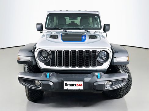 Used 2024 Jeep Wrangler Unlimited Rubicon 4xe AWD/4WD image 2
