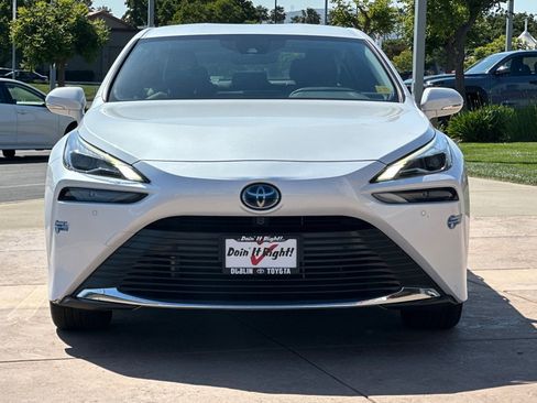 Certified 2021 Toyota Mirai w/ Advanced Technology Package RWD image 11