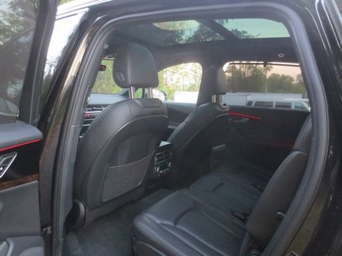 Used 2017 Audi Q7 3.0T Prestige image 10