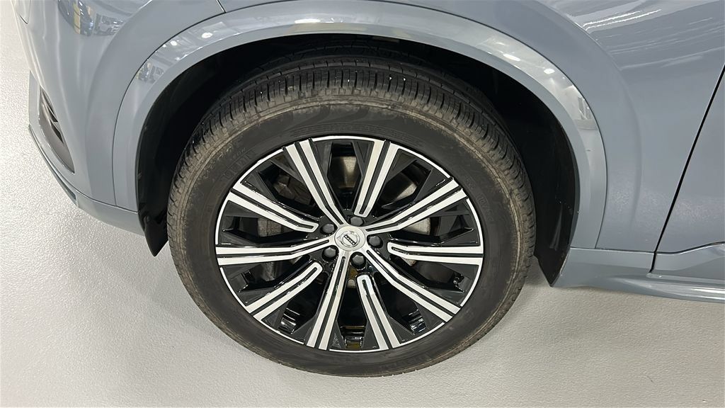 Certified 2023 Volvo XC90 B5 Core w/ Protection Package Premier AWD/4WD image 8