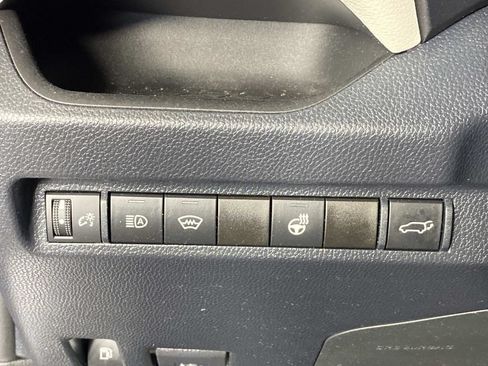 Used 2023 Toyota RAV4 XLE w/ Convenience Package AWD/4WD image 15