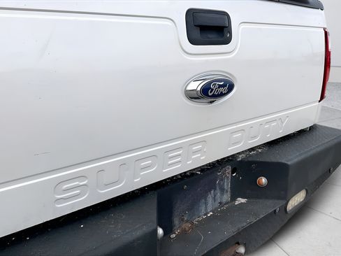 Used 2016 Ford F250 Lariat w/ Lariat Ultimate Package AWD/4WD image 32
