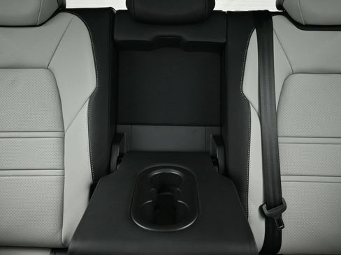Certified 2026 Porsche Cayenne AWD/4WD image 21