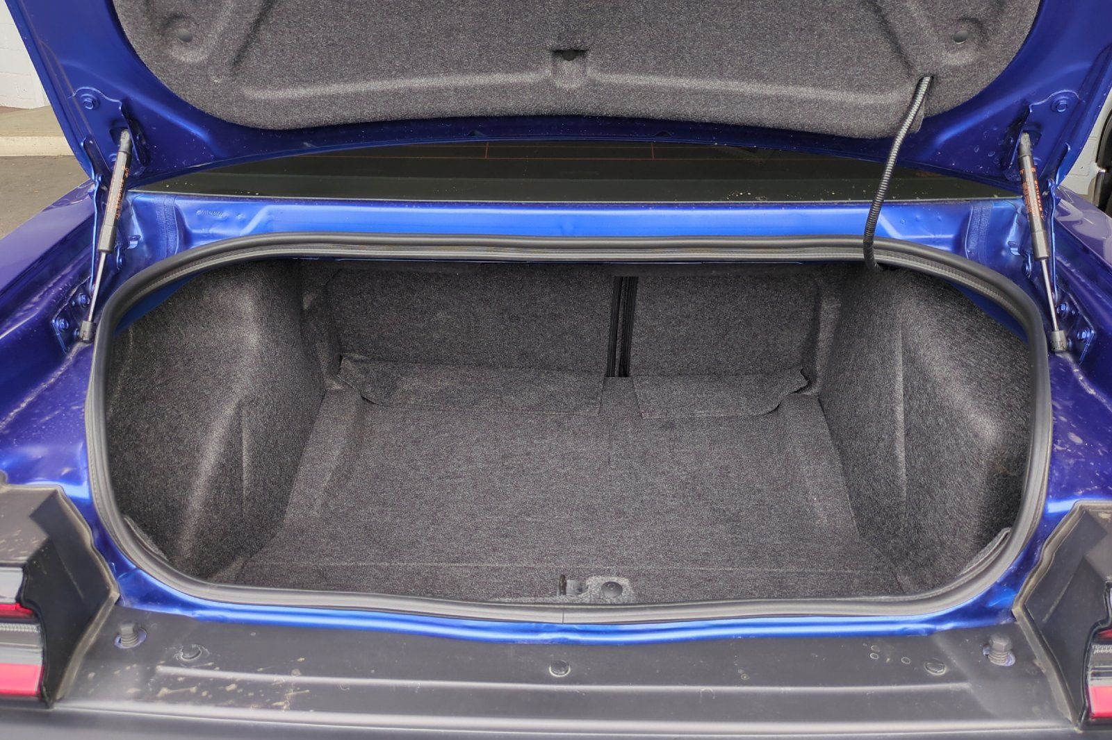 Used 2022 Dodge Challenger R/T Scat Pack RWD image 16