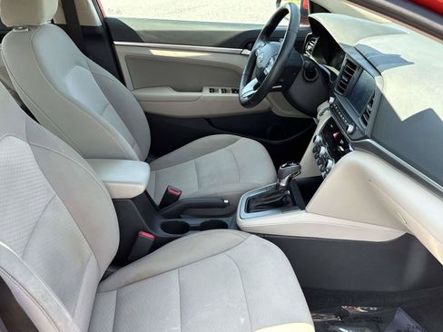 Used 2020 Hyundai Elantra Value Edition FWD image 9