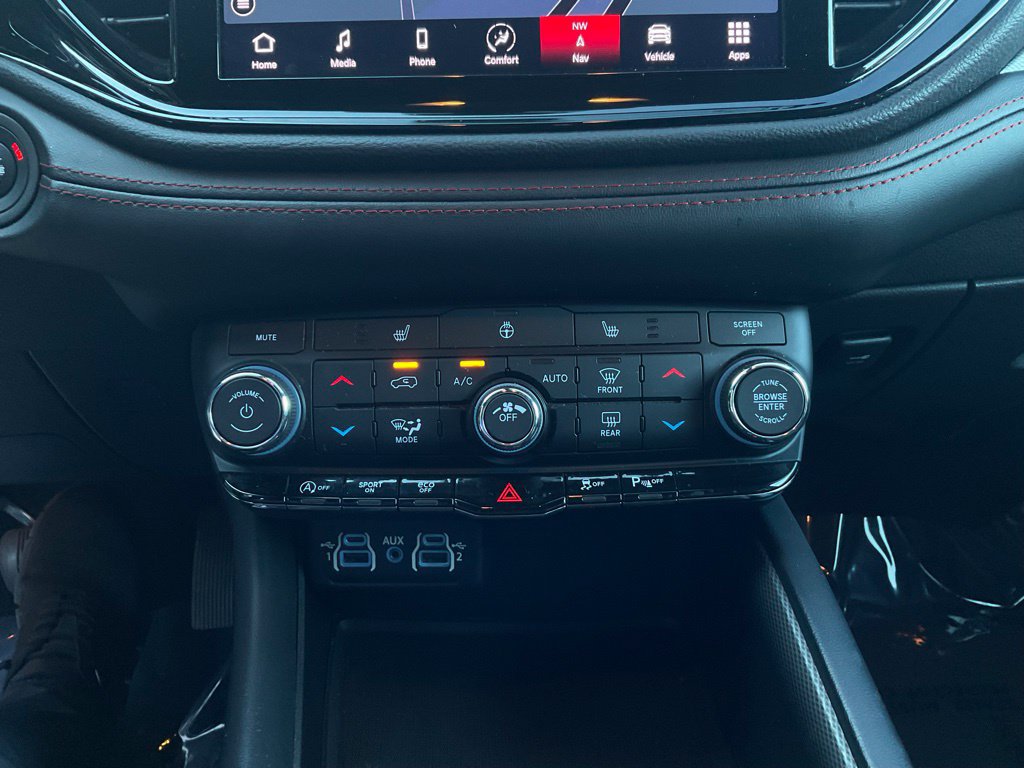 Used 2025 Dodge Durango GT AWD/4WD image 19