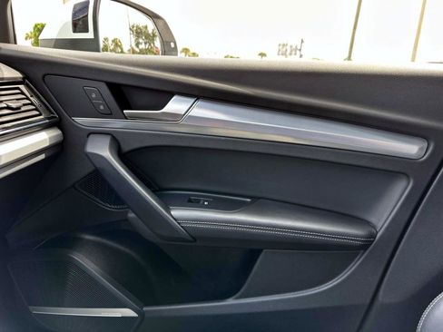 Used 2022 Audi Q5 2.0T Premium Plus image 24