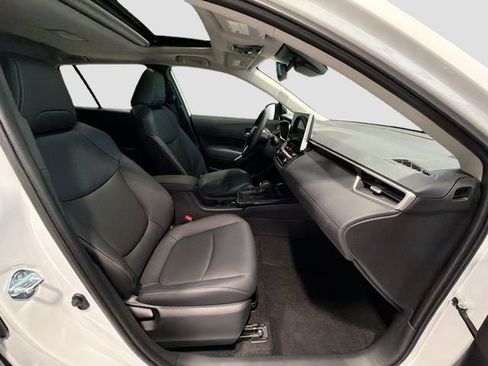New 2026 Toyota Corolla Cross XLE w/ Convenience Package AWD/4WD image 21